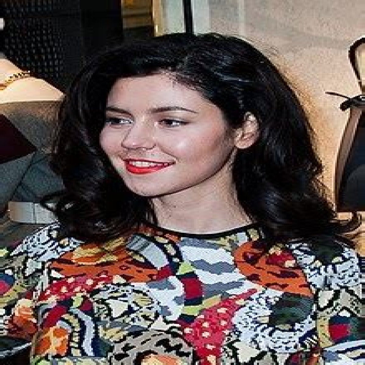 How Much Money Does Marina and the Diamonds Make? Latest Income Salary